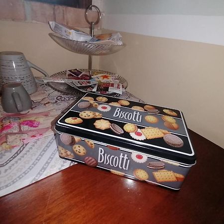 Casale Cavatella Bed & Breakfast Sermoneta Eksteriør bilde