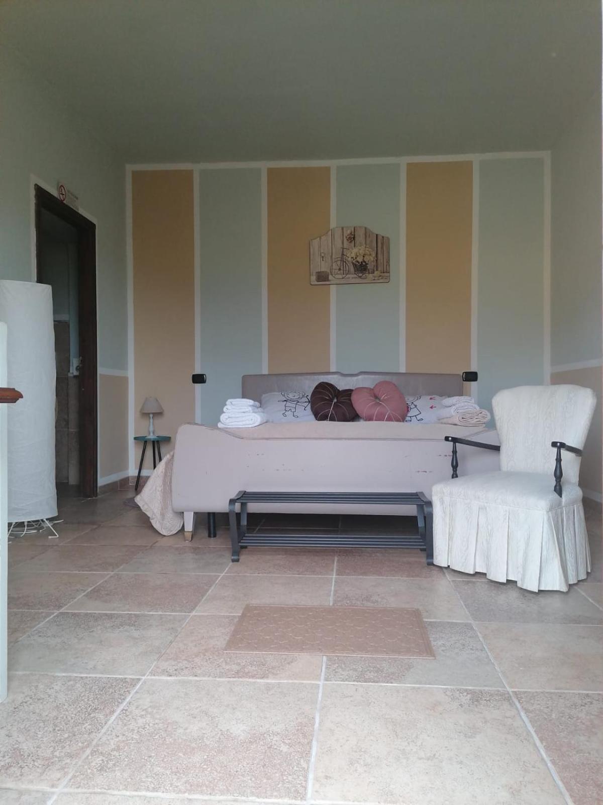 Casale Cavatella Bed & Breakfast Sermoneta Eksteriør bilde