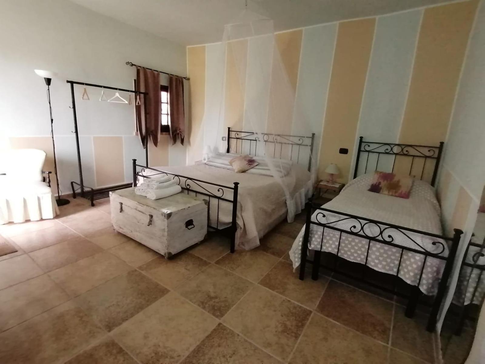 Casale Cavatella Bed & Breakfast Sermoneta Eksteriør bilde